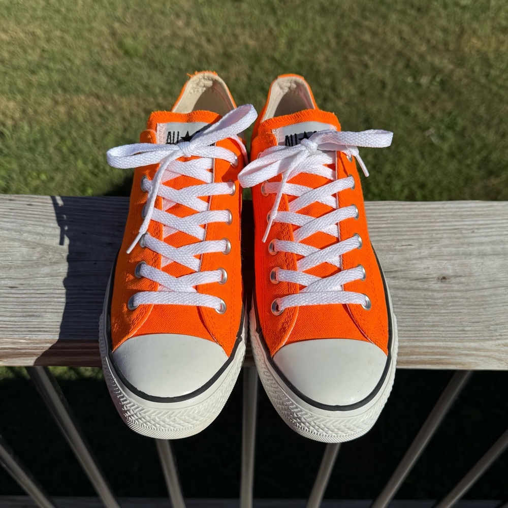 Converse All Star Chuck Taylor Neon Orange Women’s 9 Men’s 7